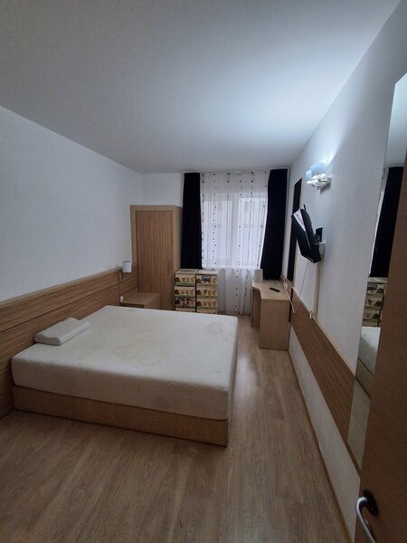 Vitan Barzesti, Rin Grand Hotel